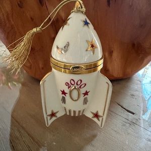 Lenox 2000collectible ornament